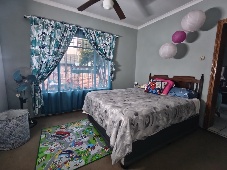 2 Bedroom Property for Sale in Rustenburg Central North West